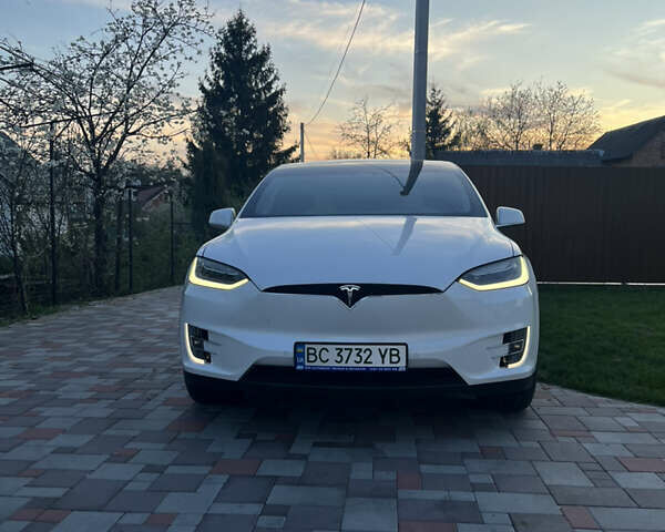 Білий Тесла Модель Х, об'ємом двигуна 0 л та пробігом 58 тис. км за 45000 $, фото 1 на Automoto.ua