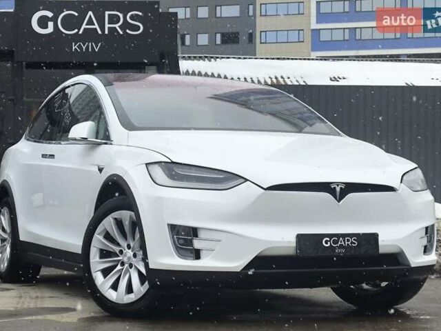 Белый Тесла Модель Х, объемом двигателя 0 л и пробегом 116 тыс. км за 36999 $, фото 1 на Automoto.ua