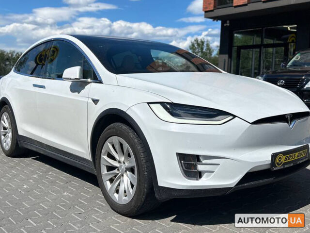 Білий Тесла Модель Х, об'ємом двигуна 100 л та пробігом 36 тис. км за 52500 $, фото 1 на Automoto.ua