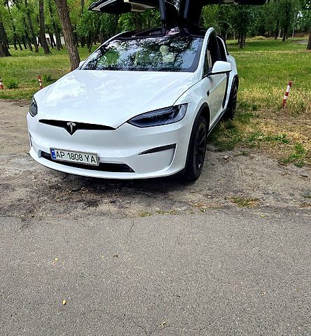 Белый Тесла Модель Х, объемом двигателя 0.37 л и пробегом 44 тыс. км за 50000 $, фото 1 на Automoto.ua