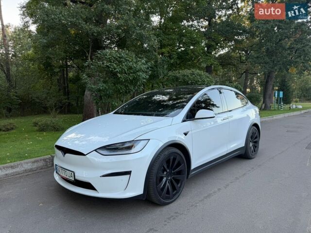 Белый Тесла Модель Х, объемом двигателя 0 л и пробегом 74 тыс. км за 40499 $, фото 1 на Automoto.ua