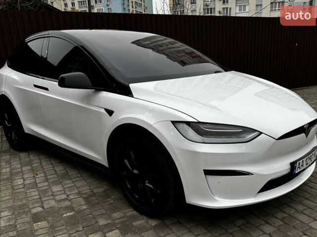 Білий Тесла Модель Х, об'ємом двигуна 0 л та пробігом 52 тис. км за 66600 $, фото 1 на Automoto.ua