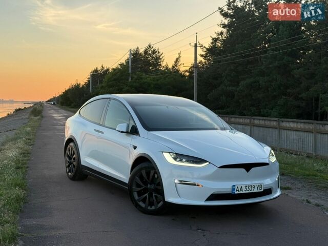 Белый Тесла Модель Х, объемом двигателя 0 л и пробегом 27 тыс. км за 45000 $, фото 1 на Automoto.ua