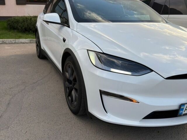 Белый Тесла Модель Х, объемом двигателя 0 л и пробегом 17 тыс. км за 48900 $, фото 1 на Automoto.ua