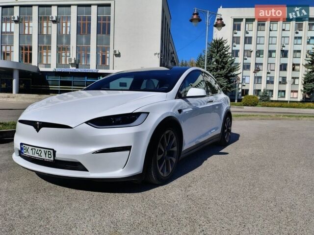 Белый Тесла Модель Х, объемом двигателя 0 л и пробегом 35 тыс. км за 42900 $, фото 1 на Automoto.ua