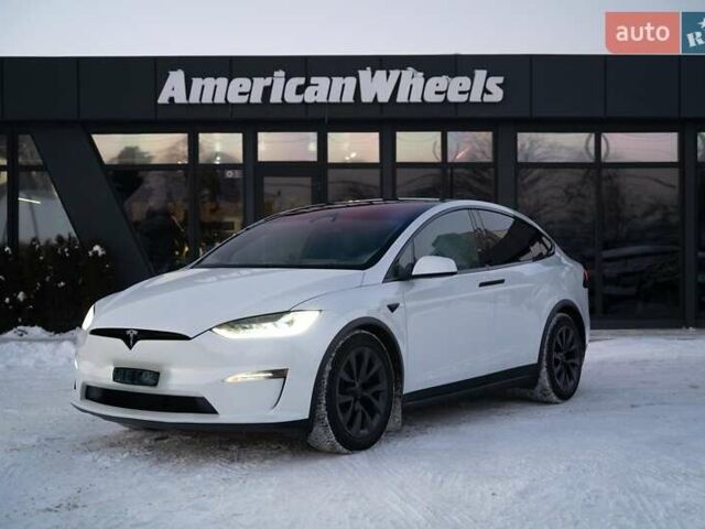 Белый Тесла Модель Х, объемом двигателя 0 л и пробегом 67 тыс. км за 49900 $, фото 1 на Automoto.ua