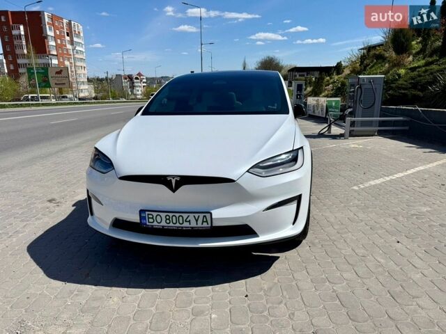 Белый Тесла Модель Х, объемом двигателя 0 л и пробегом 27 тыс. км за 46800 $, фото 1 на Automoto.ua