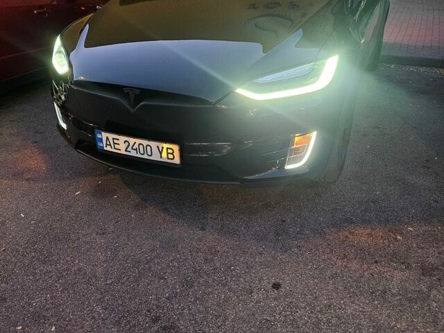 Черный Тесла Модель Х, объемом двигателя 0 л и пробегом 206 тыс. км за 18200 $, фото 1 на Automoto.ua