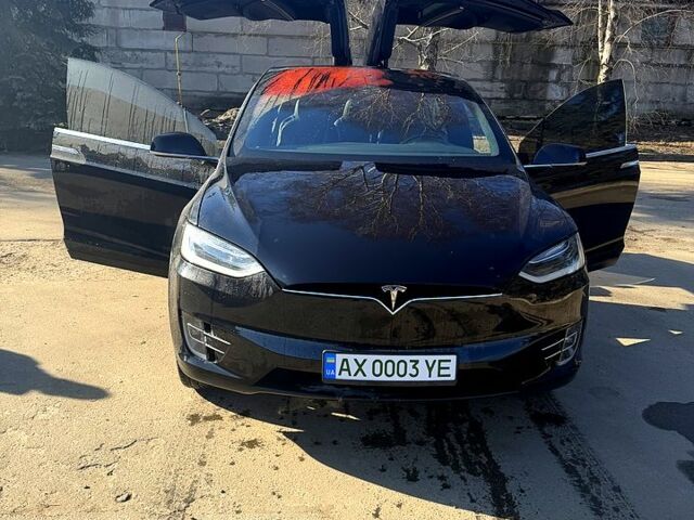 Черный Тесла Модель Х, объемом двигателя 0.35 л и пробегом 100 тыс. км за 21500 $, фото 1 на Automoto.ua