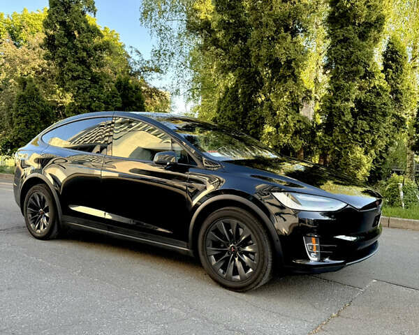 Черный Тесла Модель Х, объемом двигателя 0 л и пробегом 160 тыс. км за 26900 $, фото 1 на Automoto.ua