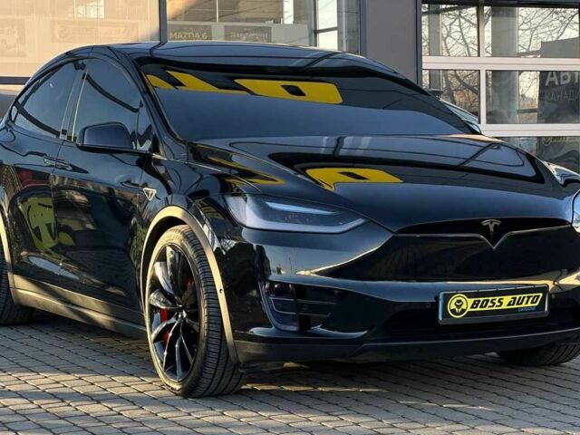 Черный Тесла Модель Х, объемом двигателя 0 л и пробегом 157 тыс. км за 29800 $, фото 1 на Automoto.ua