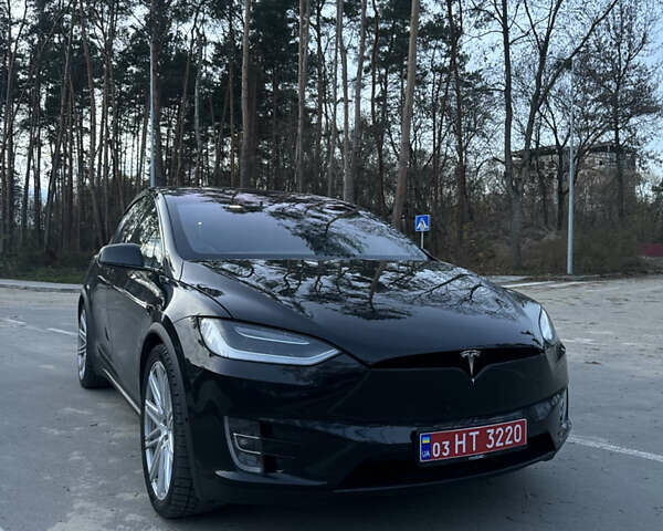Черный Тесла Модель Х, объемом двигателя 0 л и пробегом 194 тыс. км за 19999 $, фото 1 на Automoto.ua