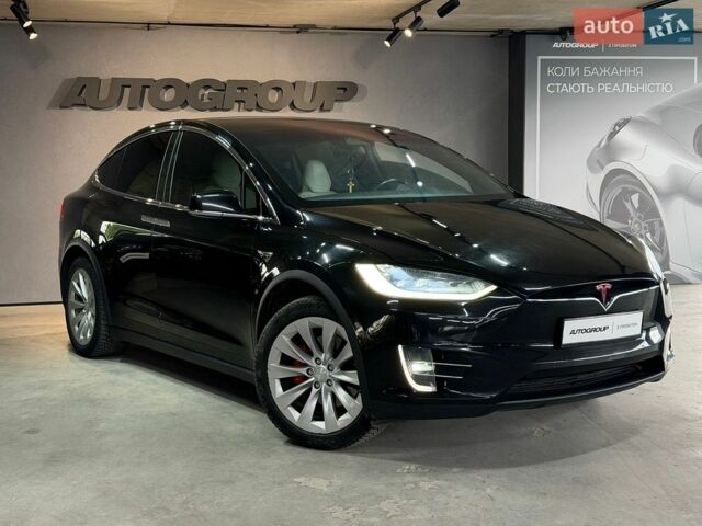 Черный Тесла Модель Х, объемом двигателя 0 л и пробегом 95 тыс. км за 22800 $, фото 1 на Automoto.ua