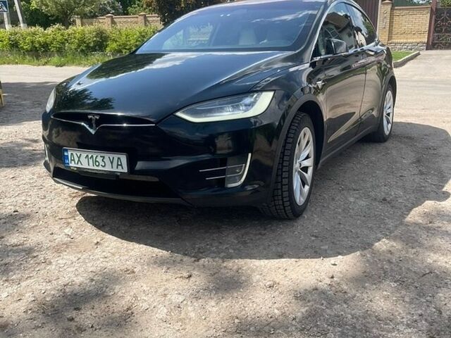 Черный Тесла Модель Х, объемом двигателя 0 л и пробегом 215 тыс. км за 18000 $, фото 1 на Automoto.ua