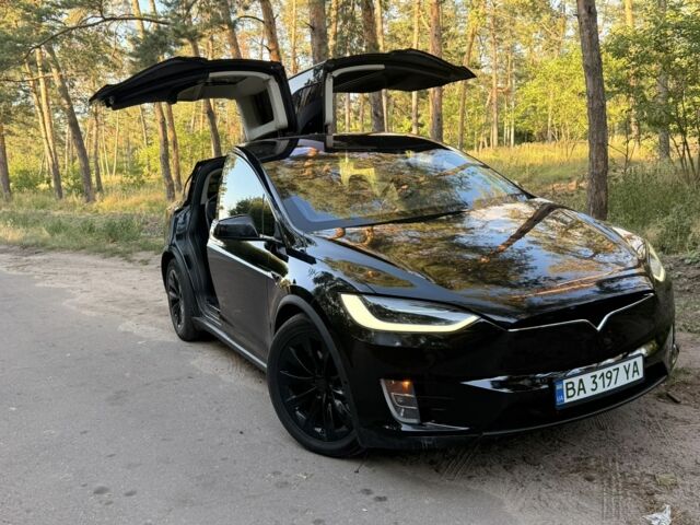 Чорний Тесла Модель Х, об'ємом двигуна 0 л та пробігом 90 тис. км за 21986 $, фото 1 на Automoto.ua