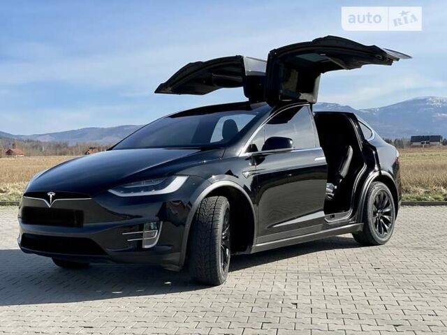 Черный Тесла Модель Х, объемом двигателя 0 л и пробегом 88 тыс. км за 38900 $, фото 1 на Automoto.ua