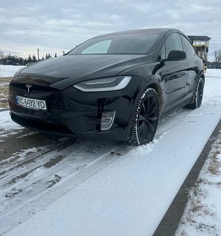 Черный Тесла Модель Х, объемом двигателя 0 л и пробегом 125 тыс. км за 25000 $, фото 1 на Automoto.ua