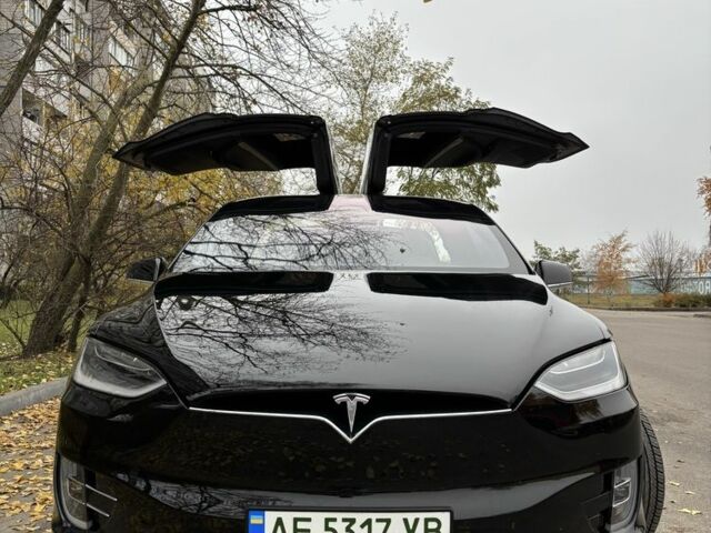 Черный Тесла Модель Х, объемом двигателя 0 л и пробегом 94 тыс. км за 25999 $, фото 1 на Automoto.ua