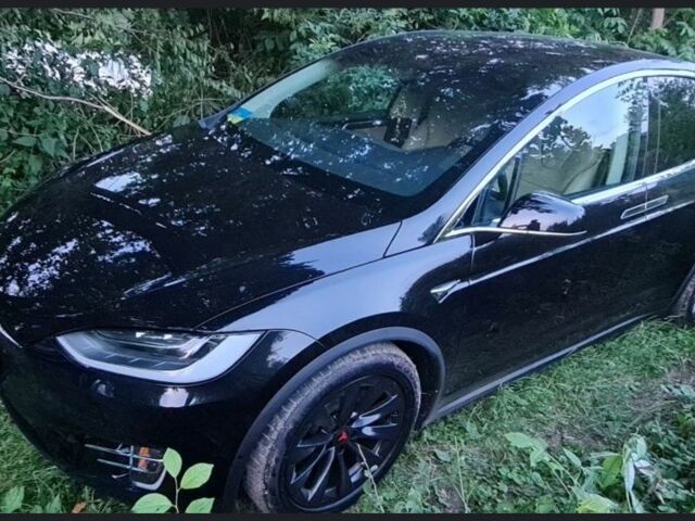 Черный Тесла Модель Х, объемом двигателя 0 л и пробегом 42 тыс. км за 46000 $, фото 1 на Automoto.ua