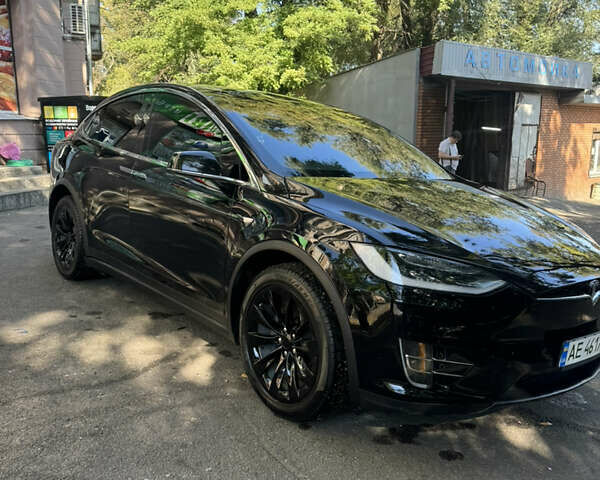 Черный Тесла Модель Х, объемом двигателя 0 л и пробегом 89 тыс. км за 31500 $, фото 1 на Automoto.ua
