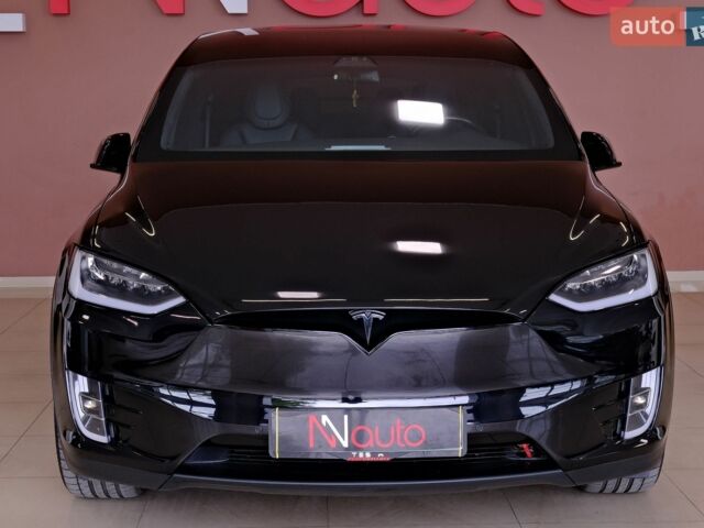 Черный Тесла Модель Х, объемом двигателя 0 л и пробегом 160 тыс. км за 33900 $, фото 1 на Automoto.ua