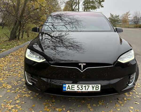 Черный Тесла Модель Х, объемом двигателя 0 л и пробегом 94 тыс. км за 25999 $, фото 1 на Automoto.ua