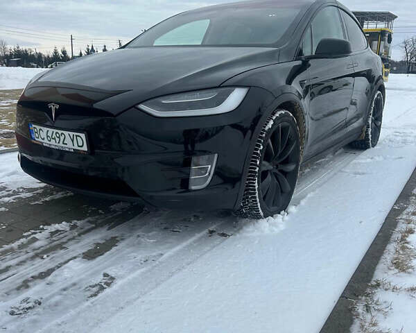 Черный Тесла Модель Х, объемом двигателя 0 л и пробегом 124 тыс. км за 25000 $, фото 1 на Automoto.ua