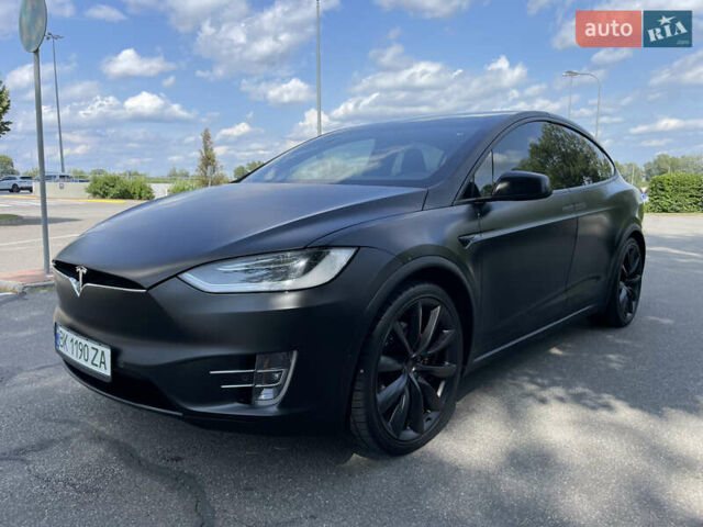 Черный Тесла Модель Х, объемом двигателя 0 л и пробегом 124 тыс. км за 26500 $, фото 1 на Automoto.ua