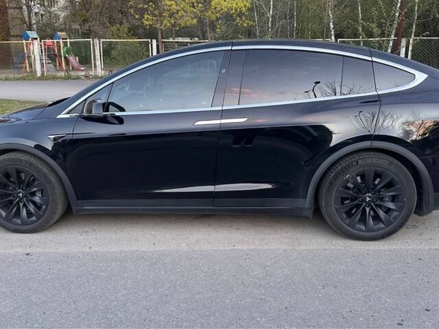 Черный Тесла Модель Х, объемом двигателя 0 л и пробегом 120 тыс. км за 20000 $, фото 1 на Automoto.ua