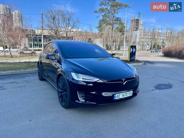 Черный Тесла Модель Х, объемом двигателя 0 л и пробегом 57 тыс. км за 27500 $, фото 1 на Automoto.ua