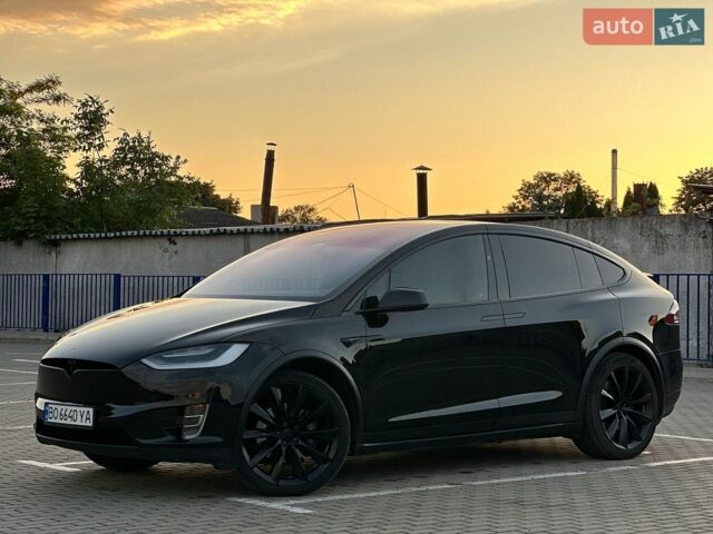 Черный Тесла Модель Х, объемом двигателя 0 л и пробегом 104 тыс. км за 35000 $, фото 1 на Automoto.ua