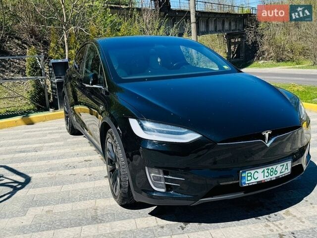 Черный Тесла Модель Х, объемом двигателя 0 л и пробегом 101 тыс. км за 45500 $, фото 1 на Automoto.ua