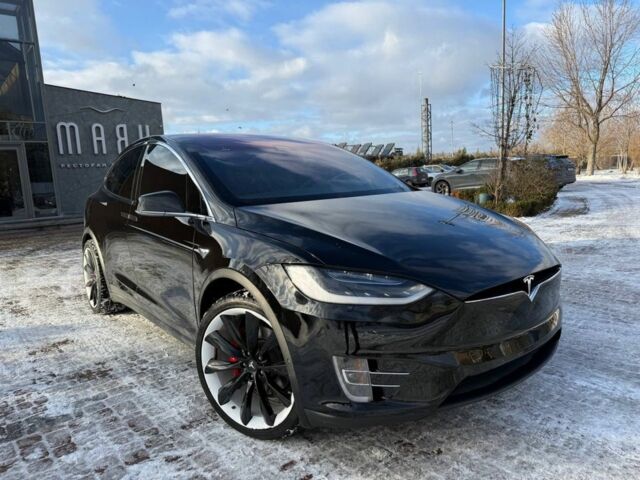 Черный Тесла Модель Х, объемом двигателя 0 л и пробегом 100 тыс. км за 37000 $, фото 1 на Automoto.ua