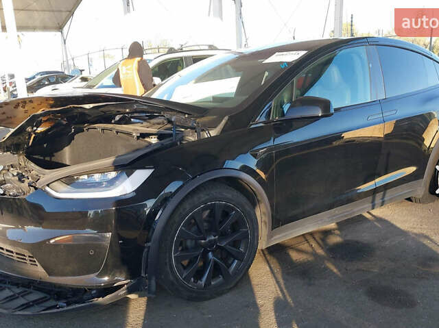 Черный Тесла Модель Х, объемом двигателя 0 л и пробегом 46 тыс. км за 25500 $, фото 1 на Automoto.ua
