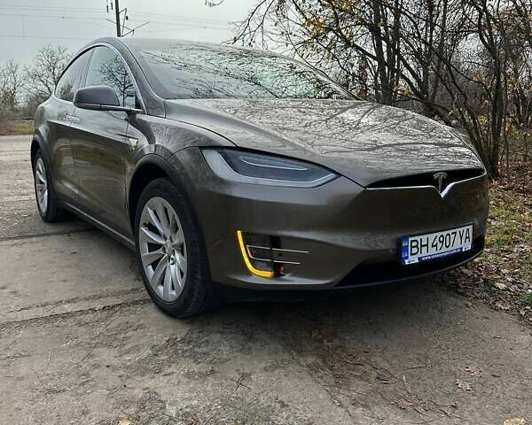 Коричневый Тесла Модель Х, объемом двигателя 0 л и пробегом 59 тыс. км за 19500 $, фото 1 на Automoto.ua