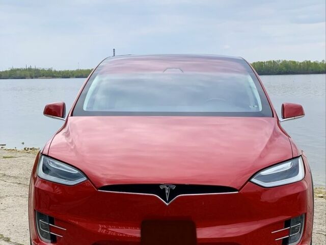 Красный Тесла Модель Х, объемом двигателя 0 л и пробегом 130 тыс. км за 21000 $, фото 1 на Automoto.ua