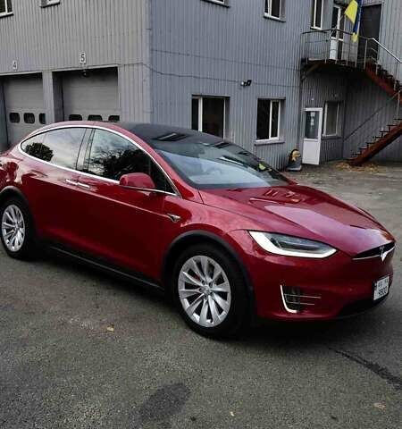 Красный Тесла Модель Х, объемом двигателя 0 л и пробегом 220 тыс. км за 30500 $, фото 1 на Automoto.ua