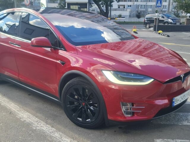 Красный Тесла Модель Х, объемом двигателя 0 л и пробегом 79 тыс. км за 22000 $, фото 1 на Automoto.ua