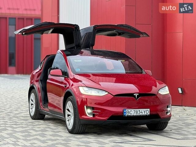 Красный Тесла Модель Х, объемом двигателя 0 л и пробегом 140 тыс. км за 26300 $, фото 1 на Automoto.ua