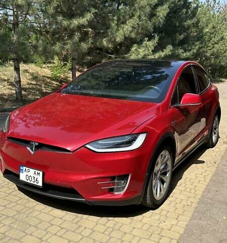 Красный Тесла Модель Х, объемом двигателя 0 л и пробегом 100 тыс. км за 21499 $, фото 1 на Automoto.ua