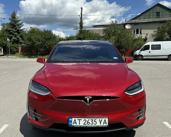 Красный Тесла Модель Х, объемом двигателя 0 л и пробегом 97 тыс. км за 38500 $, фото 1 на Automoto.ua