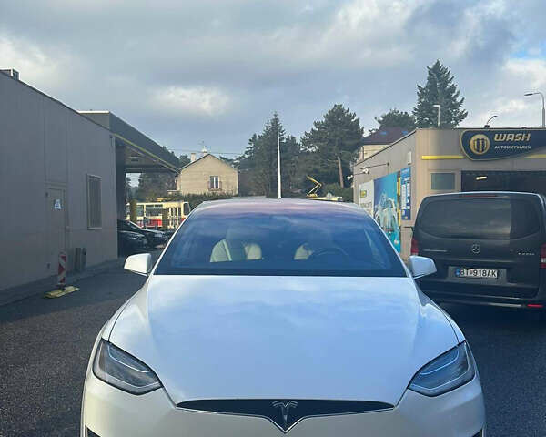 Тесла Модель Х, объемом двигателя 0 л и пробегом 49 тыс. км за 65000 $, фото 1 на Automoto.ua