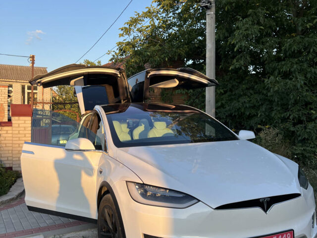 Тесла Модель Х, объемом двигателя 0 л и пробегом 140 тыс. км за 29900 $, фото 1 на Automoto.ua