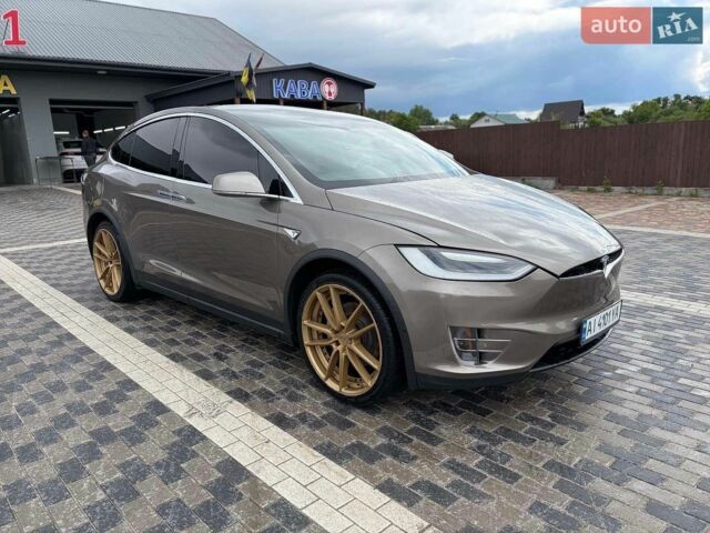 Сірий Тесла Модель Х, об'ємом двигуна 0 л та пробігом 140 тис. км за 17700 $, фото 1 на Automoto.ua