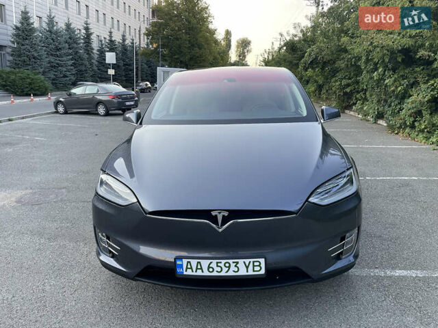 Серый Тесла Модель Х, объемом двигателя 0 л и пробегом 125 тыс. км за 24000 $, фото 1 на Automoto.ua