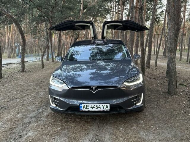 Сірий Тесла Модель Х, об'ємом двигуна 0 л та пробігом 250 тис. км за 21900 $, фото 1 на Automoto.ua