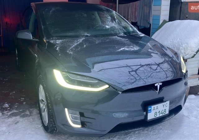 Сірий Тесла Модель Х, об'ємом двигуна 0 л та пробігом 160 тис. км за 22000 $, фото 1 на Automoto.ua
