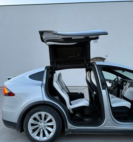 Сірий Тесла Модель Х, об'ємом двигуна 0 л та пробігом 194 тис. км за 19600 $, фото 1 на Automoto.ua