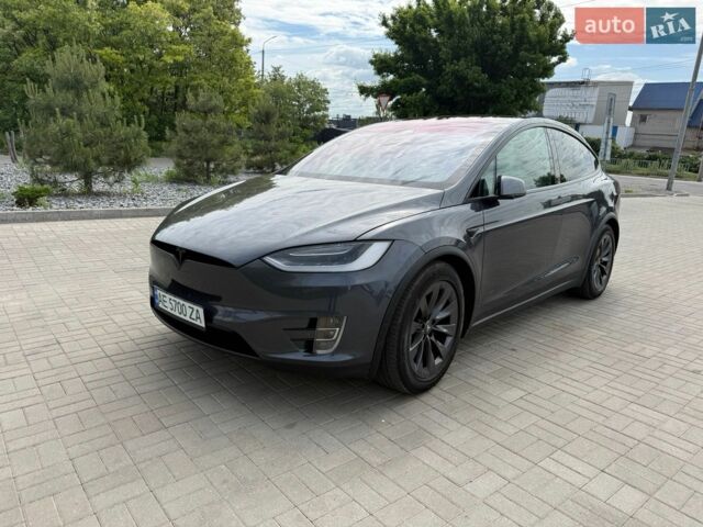 Серый Тесла Модель Х, объемом двигателя 0 л и пробегом 97 тыс. км за 26999 $, фото 1 на Automoto.ua