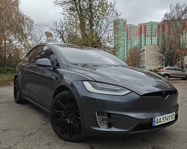 Серый Тесла Модель Х, объемом двигателя 0 л и пробегом 67 тыс. км за 35000 $, фото 1 на Automoto.ua